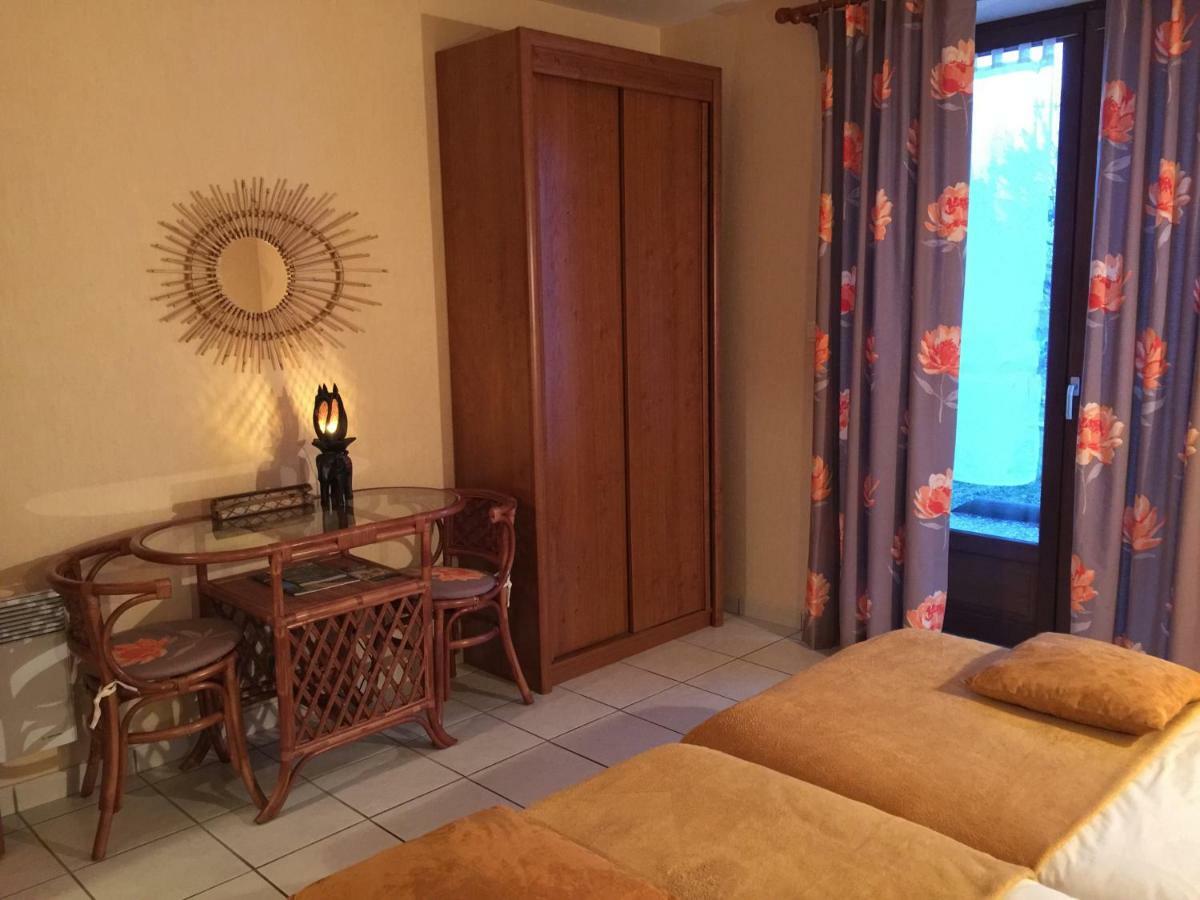 Domaine De Lascaux Bed & Breakfast Montignac-Lascaux Dış mekan fotoğraf
